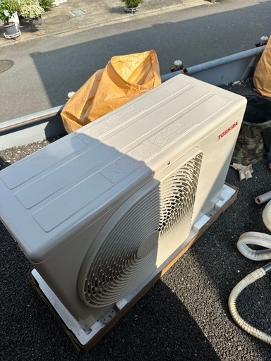 TOSHIBAエアコン　工事込