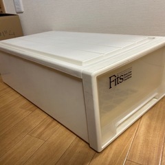 【8/19まで】衣装ケース　約40cm × 22cm × 73cm