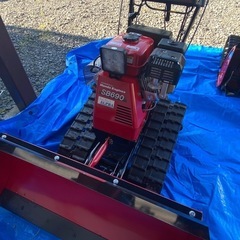 除雪機 SB690 赤 キャタピラ式　引き取り限定 除雪機 SB690 赤 キャタピラ式引き取り限定
