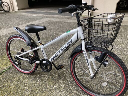 メテオストリームG 外装6段変速 20インチ 子供用自転車　ホワイト メテオストリームG 外装6段変速 20インチ 子供用自転車 ホワイト お店