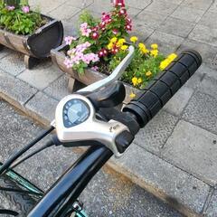 クロスバイク　７００ｘ２８ｃ　６変速　美品　青　配達可能