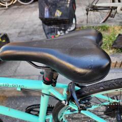 クロスバイク　７００ｘ２８ｃ　６変速　美品　青　配達可能