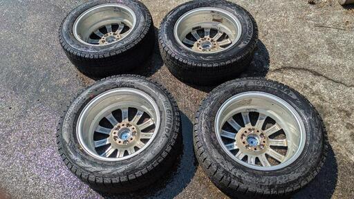 [交渉可]YOKOHAMAタイヤ　スタッドレス