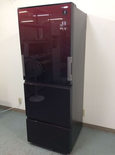 （8/26受渡済）YJT9324【SHARP/シャープ 3ドア冷蔵庫】美品 2020年製 SJ-GW35F-R 家電 キッチン 冷蔵冷凍庫 両開きドア 自動製氷 350L