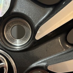 値下げしました！エスクァイア　新車外し　純正タイヤホイール４本