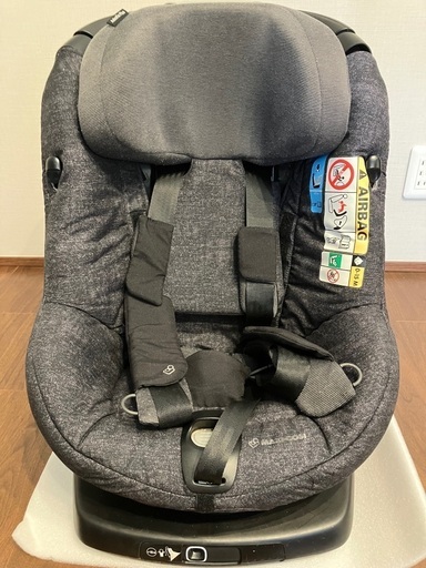 マキシコシ　チャイルドシート　新生児用インサート付き