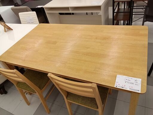★ジモティ割あり★  ダイニングテーブル＆椅子2脚＋ベンチ  H72×D80×W140 クリーニング済み TC984
