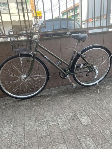 リサイクルショップどりーむ荒田店 No1406 自転車　シティサイクル　２７インチ　ギア切り替え付き♪　LEDオートライト付き♪　鍵付き♪　マットカーキカラー♪