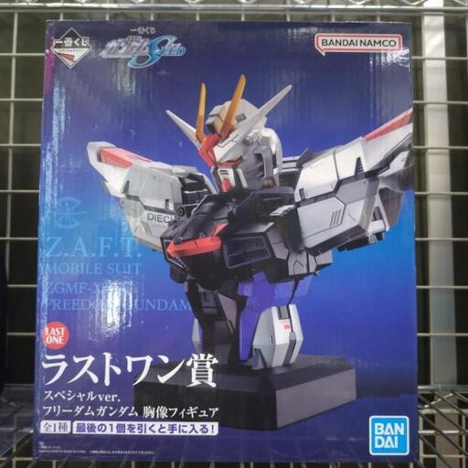 ★ジモティー割引有★ BANDAI 一番くじ 機動戦士ガンダム シード ラストワン賞 スペシャルver フリーダムガンダム 胸像フィギュア 未使用品