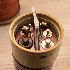 郵政省 回送用はかり検査分銅 郵政 郵便局ケース 入れ物 革 (R2410wY)