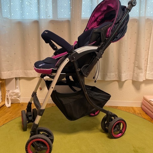 コンビ ベビーカー ネムリエオート4キャス 定価8万円 ベビーカー