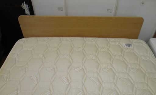 R456 高級 Simmons＆Koala クイーンベッドロングタイプ、幅158cm Used R456 高級 Simmons＆Koala クイーンベッドロングタイプ、幅158cm Used