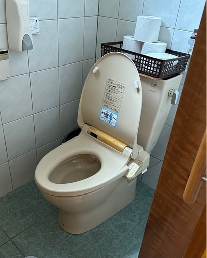 TOTO 便器 SH90BA レスティカ 防露式密結形ロータンク (kk) 古島のその他の中古あげます・譲ります|ジモティーで不用品の処分