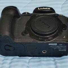 LUMIX DC-GH5 ボディとバッテリーのみ