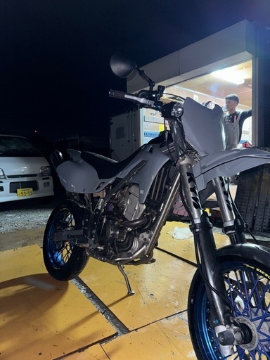 スズキ D-tracker250