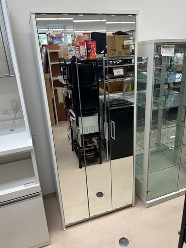アース美原店　美品　ミラー付き　シューズボックス　下駄箱　ホワイト