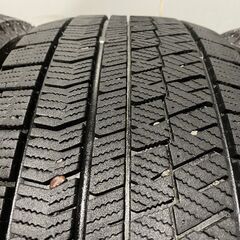 BS BRIDGESTONE BLIZZAK VRX2 225/50R18 18インチ スタッドレス 4本 19年製 C-HR ヴェゼル エスティマ BMW/X1等　(MTQ217)クレジットカード QRコード決済可能