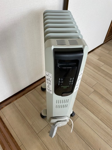新品　デロンギオイルヒーター