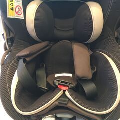 【美品】 エールベベ クルット4s グランス カームブラウン AILEBEBE カーメイト エールベベ クルット4i グランス カームブラック
