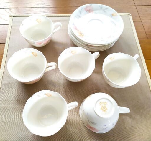 ノリタケ　ANLIETTE　コーヒー、紅茶カップ\u0026ソーサー各6客ケーキ皿