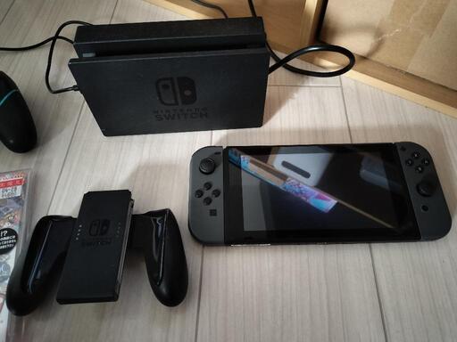 ★美品★2022年製★任天堂スイッチ★Switch