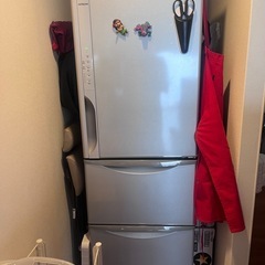 激安‼️日立ノンフロン冷蔵庫2017年製凹み写真追加