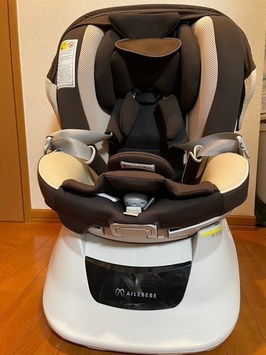 エールベベ ✨クルットNT  プレミアムモデル✨360℃回転式チャイルドシート❗️