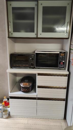 キッチン収納棚、トースター、電子レンジ3点