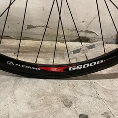 ◆🔶お持ち帰り限定・特別価格🔶◆LE PINEAU ルピノー ドロップハンドル ピストバイク 白 軽量アルミ デザイナー ホワイト 自転車 カスタム