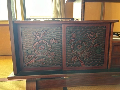 昭和レトロ 鎌倉彫 茶箪笥 和製 飾り棚 シェルフ アンティーク 骨董 昭和レトロ 鎌倉彫 茶箪笥 和製 飾り棚 シェルフ アンティーク 骨董