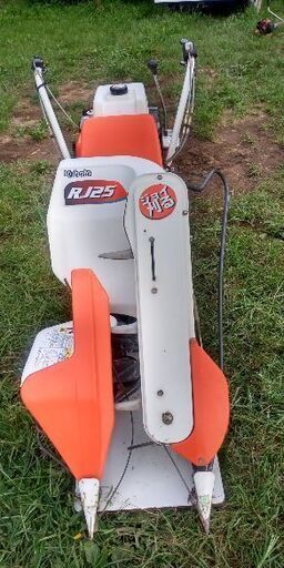 農機具　クボタ1輪１条刈りバインダー　RJ25