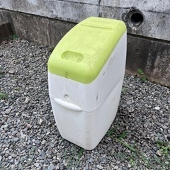 アップリカ　おむつ用ゴミ箱