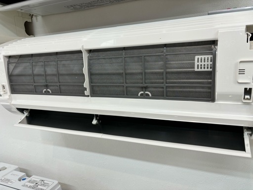 エアコン 日立 白くまくん 8畳用 RAS_AJ25M(Ｗ) 2022年製　美品 エアコン 日立 2022年モデル おもに8畳用 エアコン 日立 白くまくん 8