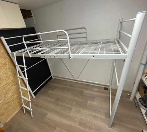 【お値下げ】ロフトベッド！ベット下空間の有効活用‼︎
