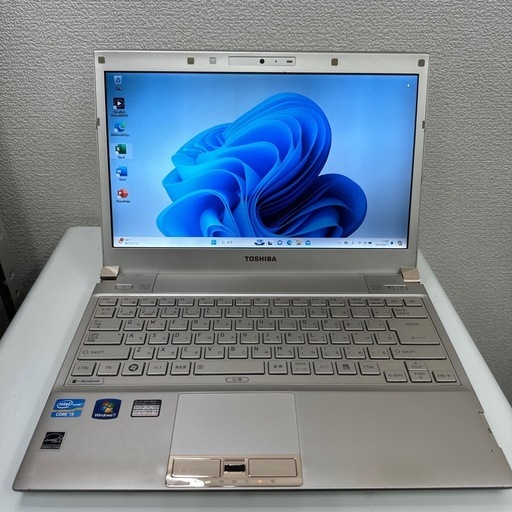東芝 激安モバイルパソコン 13.3型Core i5 SSD128GB メモリ8GB DVDドライブ付！学生や仕事向け持ち運び高性能モバイルパソコン