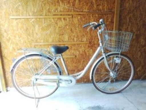 ２６インチ　オートライトつき自転車　ローズ＆シルバー　中古車　代理出品