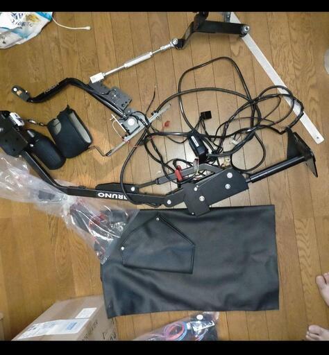 福祉車両  手動運転装置＋車椅子収納格納装置
