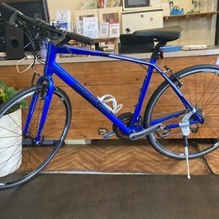 【SALE！全品防犯登録無料！GIANT ESCAPE RXチェーン新品！】アルミフレーム　3×9速　700×28cクロスバイク　ブルー
