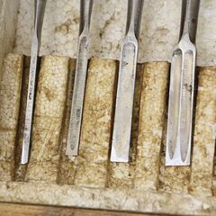 在銘 のみ ノミ 鑿 菊定 組のみ 三ツ裏 三枚裏 大工道具 (HD1884wY)