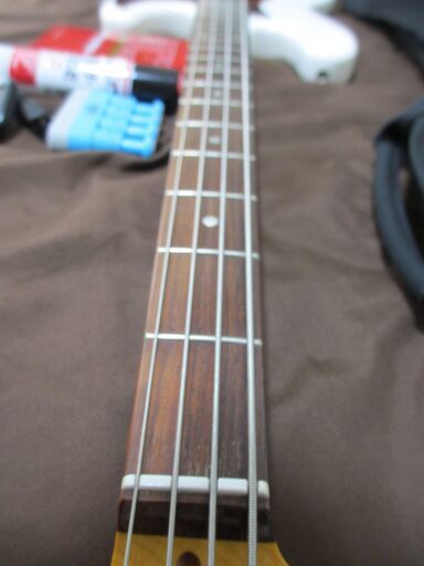 FERNANDES Jazz Bass Type ソフトケース＆交換弦＆クリーナー、付き
