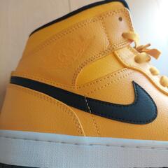 極上NIKEエアジョーダン1MID イエロー27CM
