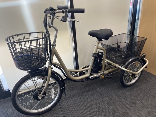 ★中古美品！カイホウジャパン電動アシスト三輪自転車 BEPN20-CGシャンパンゴールド/色 前後かご アシスト機能 LEDライト