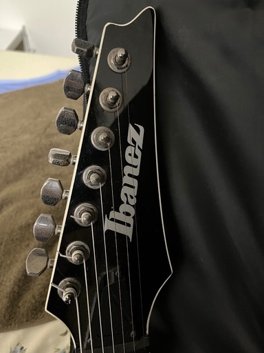 7弦　エレキギター　Ibanez