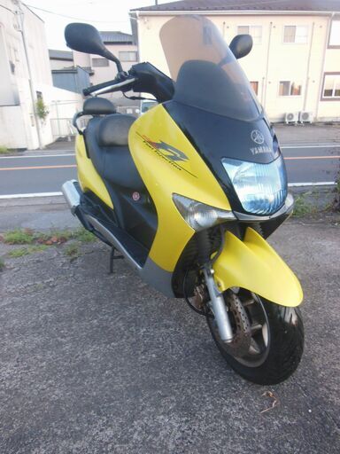 希少 カラー YAMAHA マジェスティ125 FI　バッテリー新品電球類やオイル交換他基礎整備済 セル始動 綺麗に仕上げた　すぐ乗り出せる車両です。 マジェスティーめったに出ない1台です