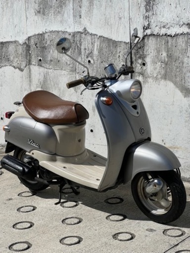 大人気セール‼️安心のバッテリー新品✨️前後タイヤ新品✨️エアフィルター新品✨️セルモーター新品✨️嬉しいオイル満タン補充済みオイル交換不要⭕️継ぎ足しだけで2サイクルでパワフルな走り5AU ビーノ✴
