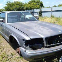 MB-107-350SLC-AMGエヤロ付ショールームなどに展示車で販売