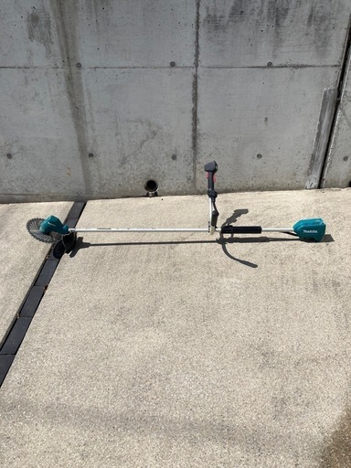 マキタ　　草刈り機　MUR185UD 18V 実働中古　本体のみ