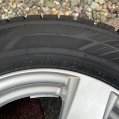 ほぼ新品イボ残り　23年製　ヨコハマアイスガード6　iG60 195/65R15 4本