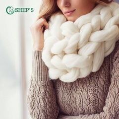 厚いメリノウール毛糸(5.9キロ、2個売る)