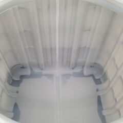 貯水タンク。１０００リットル。希少。蓋が大きくバルブが大きい。府水タンク。農業。